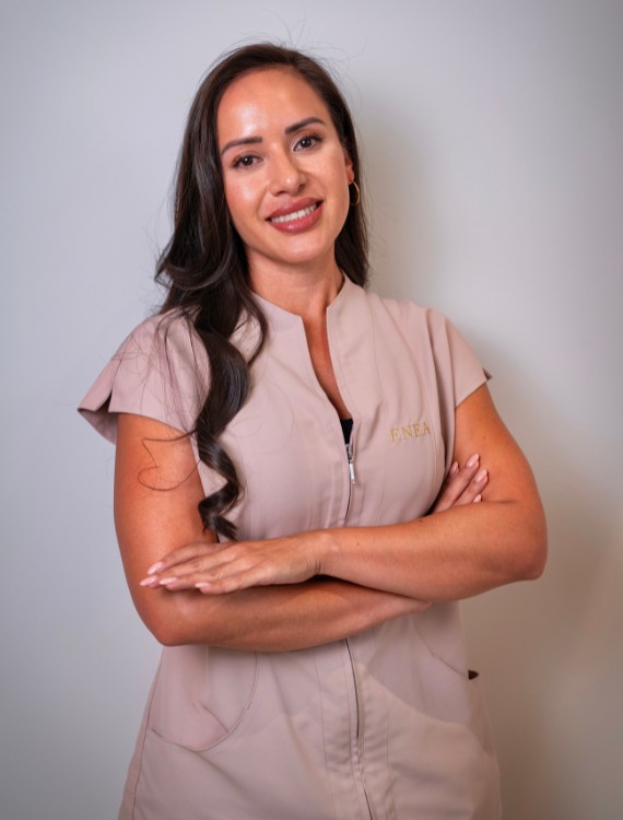 DANIELA ARAUZ (AUXILIAR DE ENFERMERÍA)